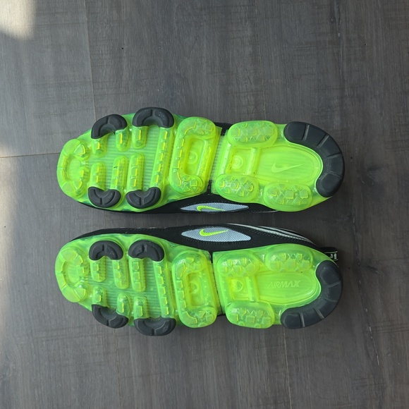 NIKE VAPORMAX 97 - Picture 4 of 4